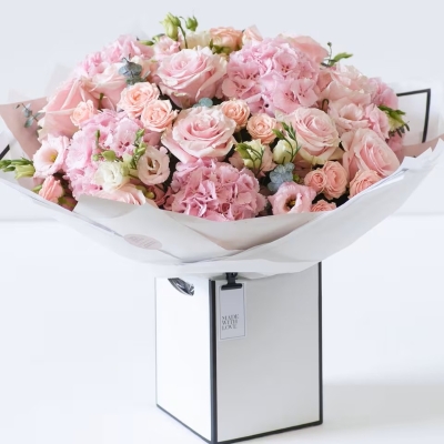 Beautifully Simple Showstopper Pink Bouquet